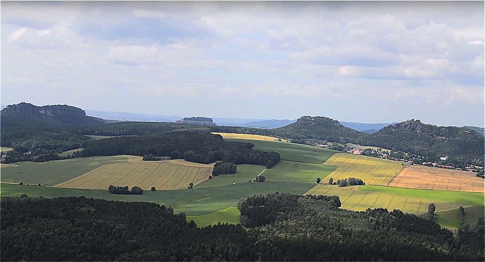 Blick vom Kleinen Zschirnstein auf Festung Königstein